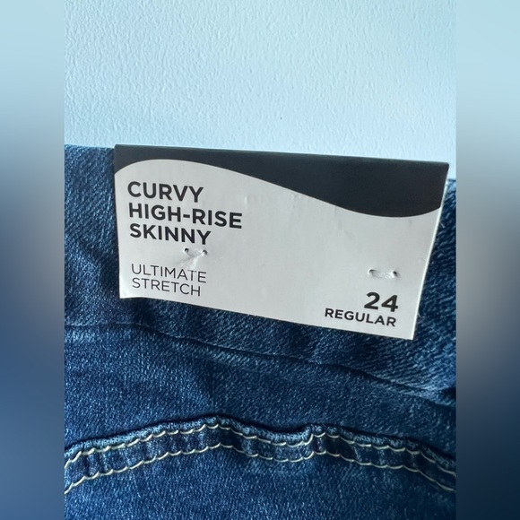Rue Women’s Plus Curvy High Rise Skinny Jeans - Size 24 - Picture 7 of 9